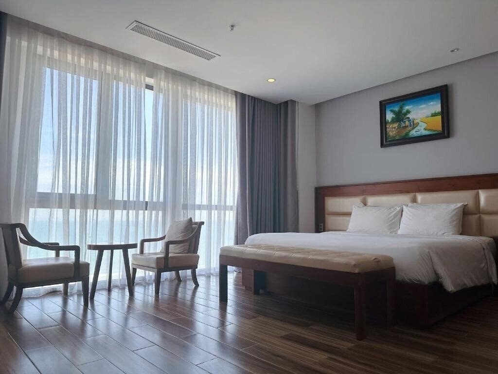 Панорама Alisia Beach Hotel Da Nang 3*