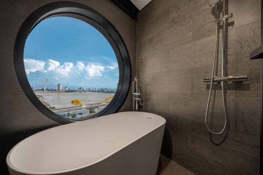 Апартаменти Caro Premium Danang Hotel 4*