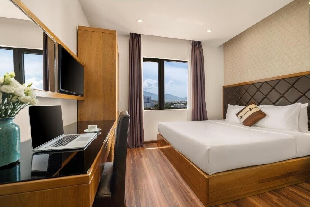 Апартаменты Bliss Luxury Hotel Danang (ex. Bliss Luxury Hotel & SPA Da Nang, Grand Sunrise 3 Hotel) 4*