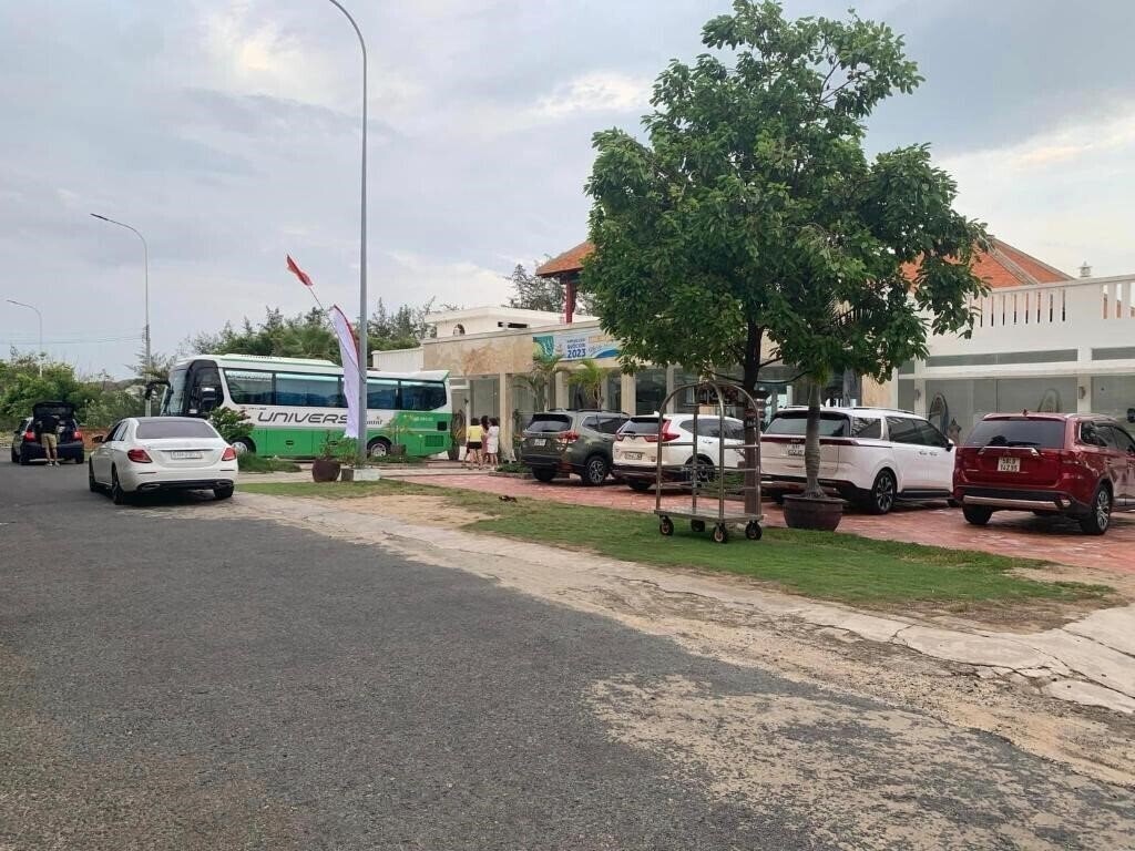 Изображение Full Moon Village 3*