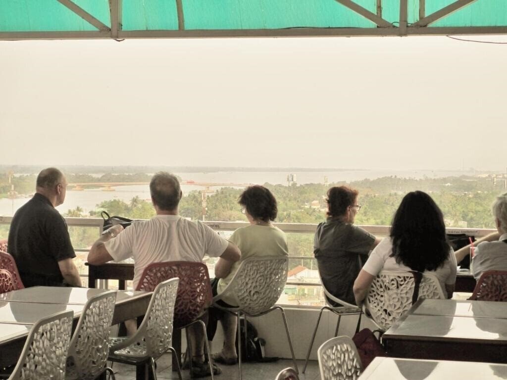 Панорама Kim Tho Hotel 3*