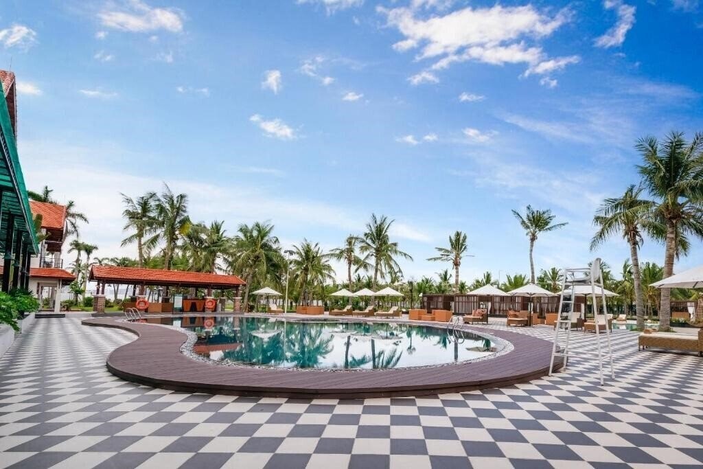 Апартаменти Tuan Chau Resort 4*