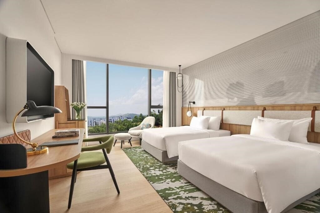 Вид The Yacht by DC 5*