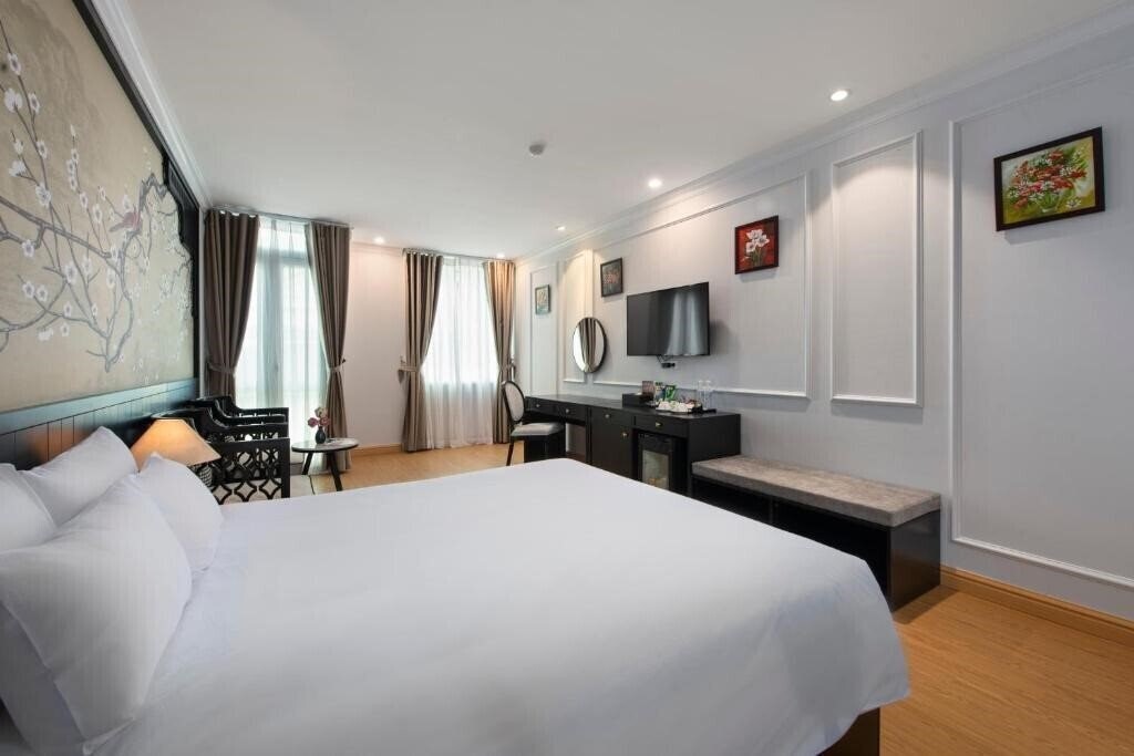 Картинка Golden Cyclo 3*