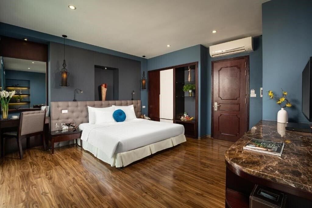 Панорама Serene Boutique Hotel (ex. Hanoi Legacy Bat Su) 3*