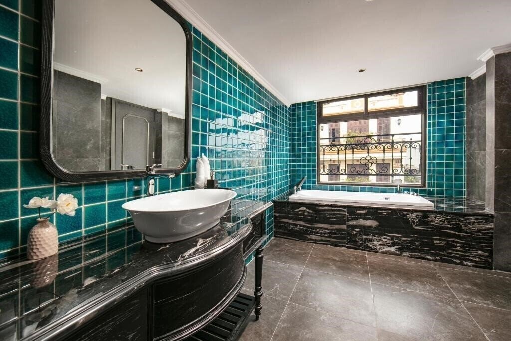 Панорама Hotel L 'Heritage (ex. Hanoi L'Heritage, Hanoi L' Heritage Hotel & SPA Gym, Celia Hotel Hanoi) 4*