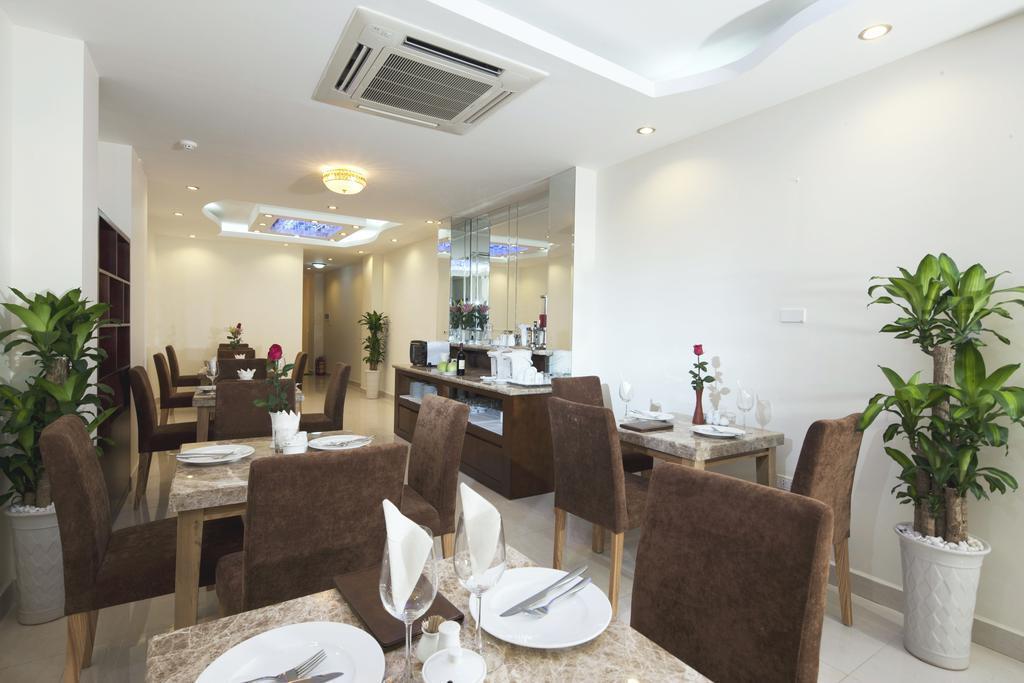 Вид Rising Dragon Legend Hotel 3*