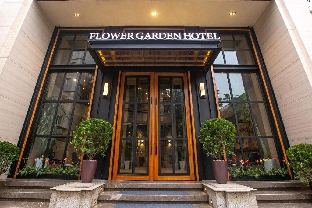 Панорама Flower Garden 4*