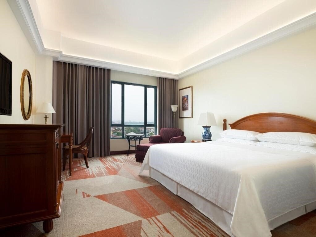 Территория Sheraton Hanoi 5*