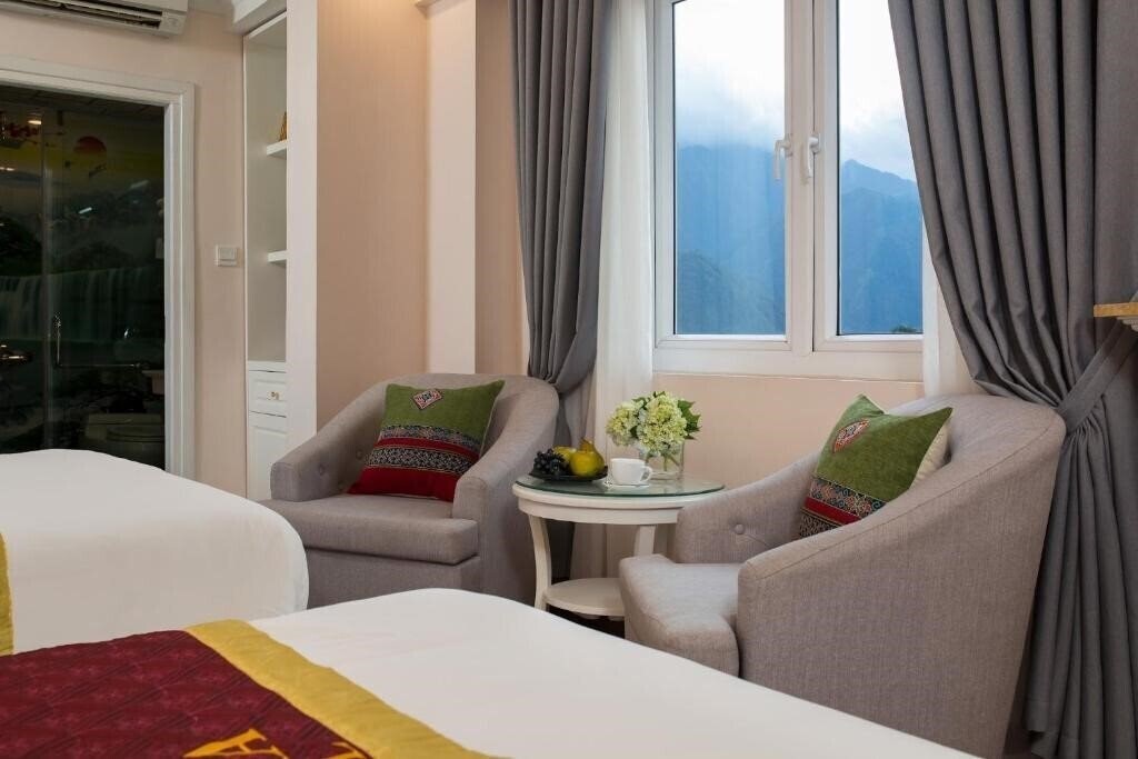 Панорама Praha Hotel Sapa 3*