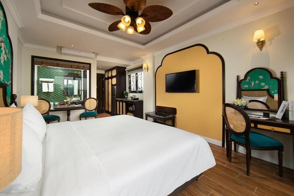 Вид La Passion Hanoi Hotel & Apartment 3*