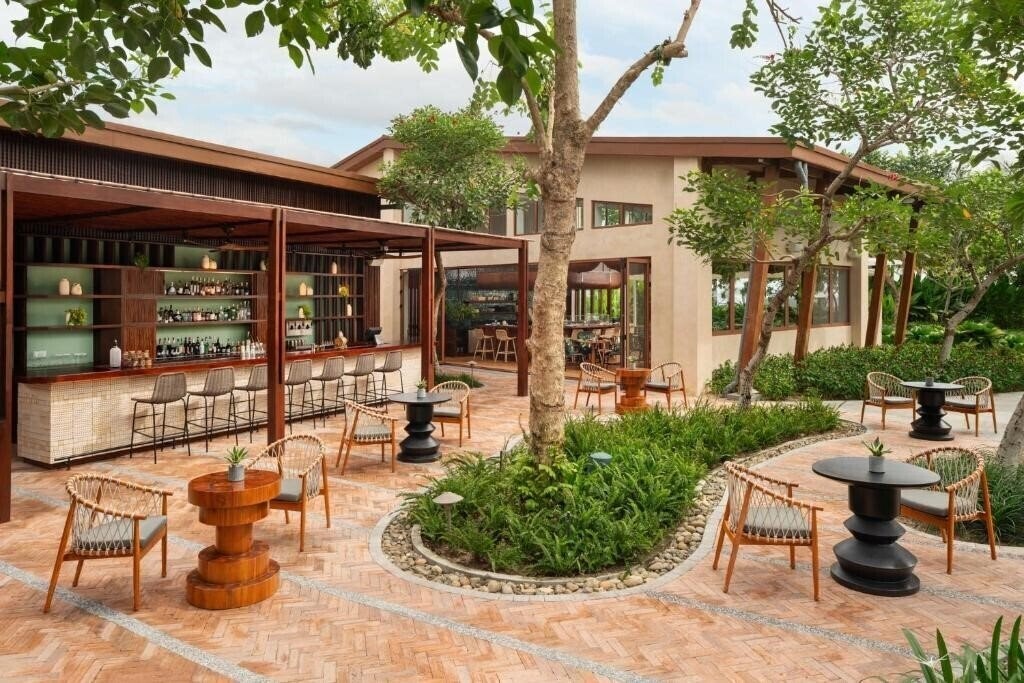 Панорама New World Hoiana Beach & Resort 5*