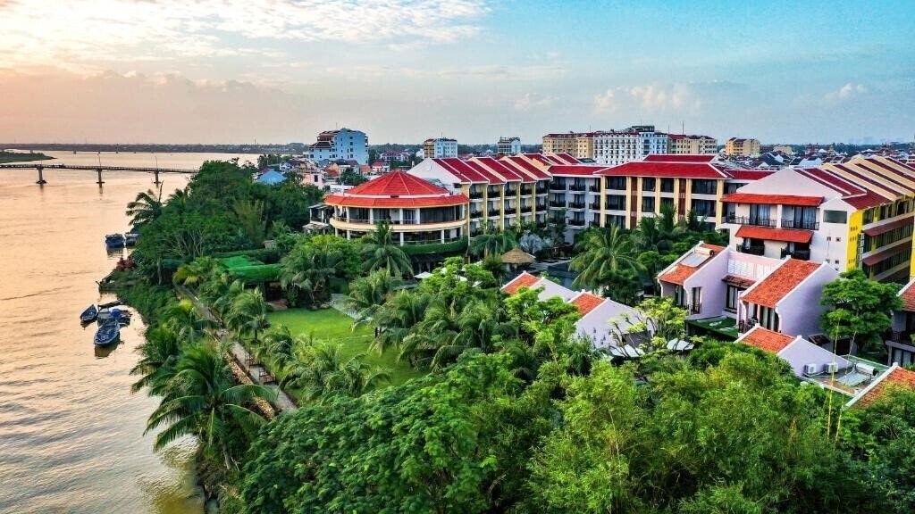 Отель Bel Marina Hoi An Resort (ex. Hoi An Silk Marina, Hoi An Silk Marina Resort & SPA) 4*