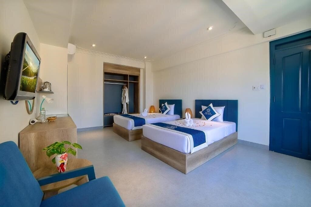 Территория Aurora Riverside Hotel 4*