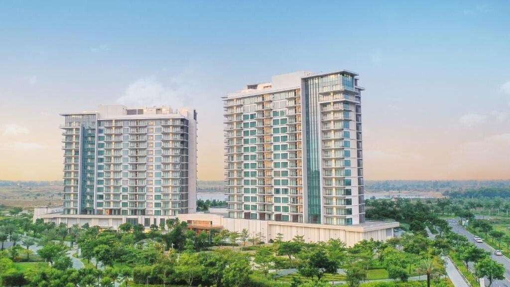 Отель Hoiana Residences 5*