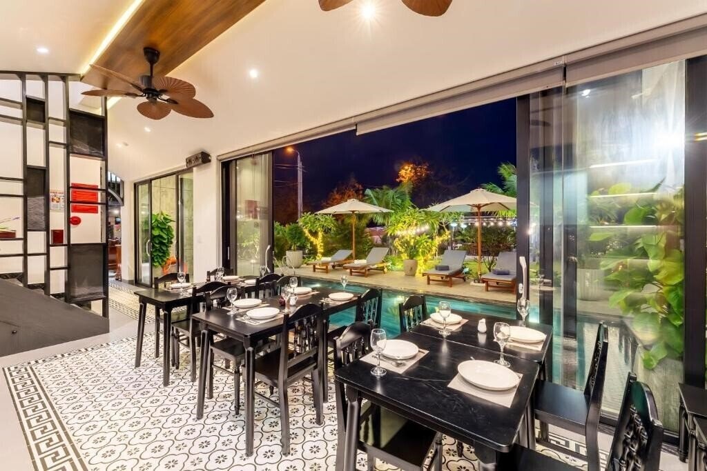 Территория Villa Duong Hoi An 4*