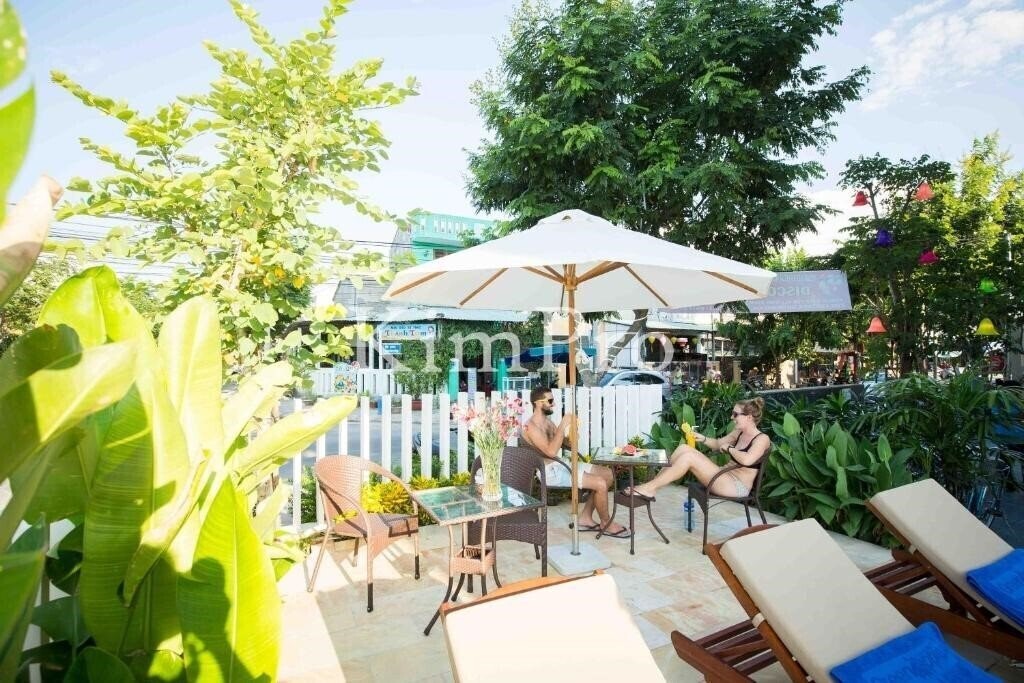 Апартаменти Green Apple Hotel 3*