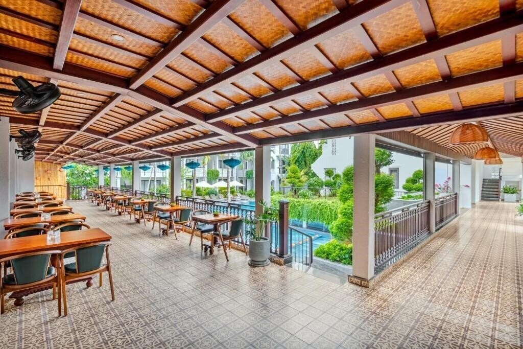 Апартаменты The Saga Hotel Hoi An (ex. The Saga Hotel, Mercure Hoi An Royal, Mercure Hoi An, Hoi An Pacific Hotel & SPA) 4*