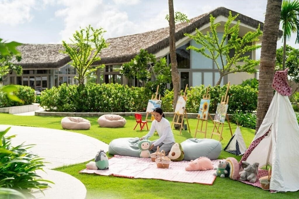 Апартаменты New World Hoiana Hotel 5*