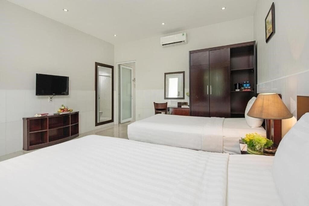 Апартаменты The Sailing Bay Beach Resort 4*