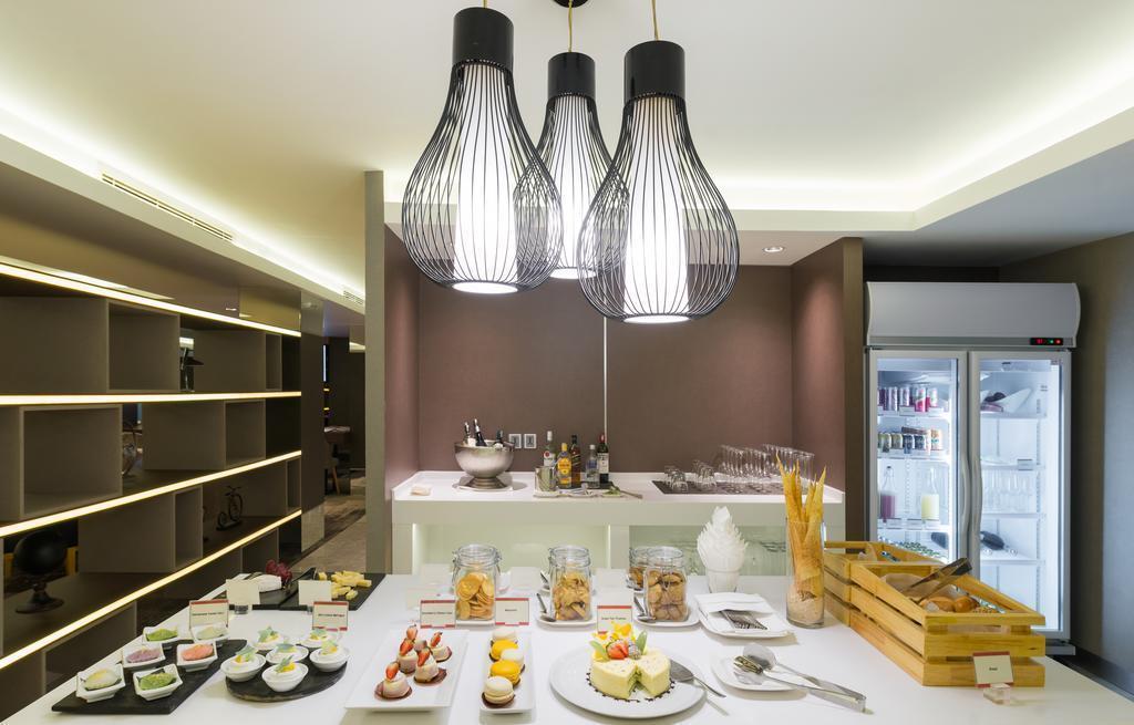 Панорама Eastin Grand Hotel Saigon 5*