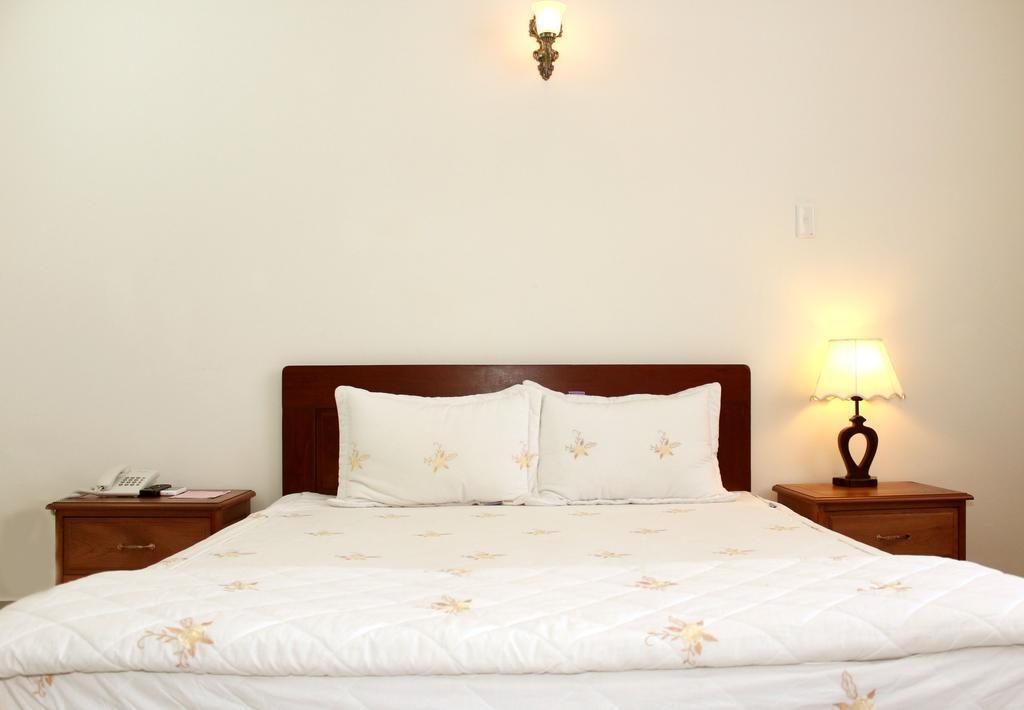 Вид Tan Son Nhat 3*