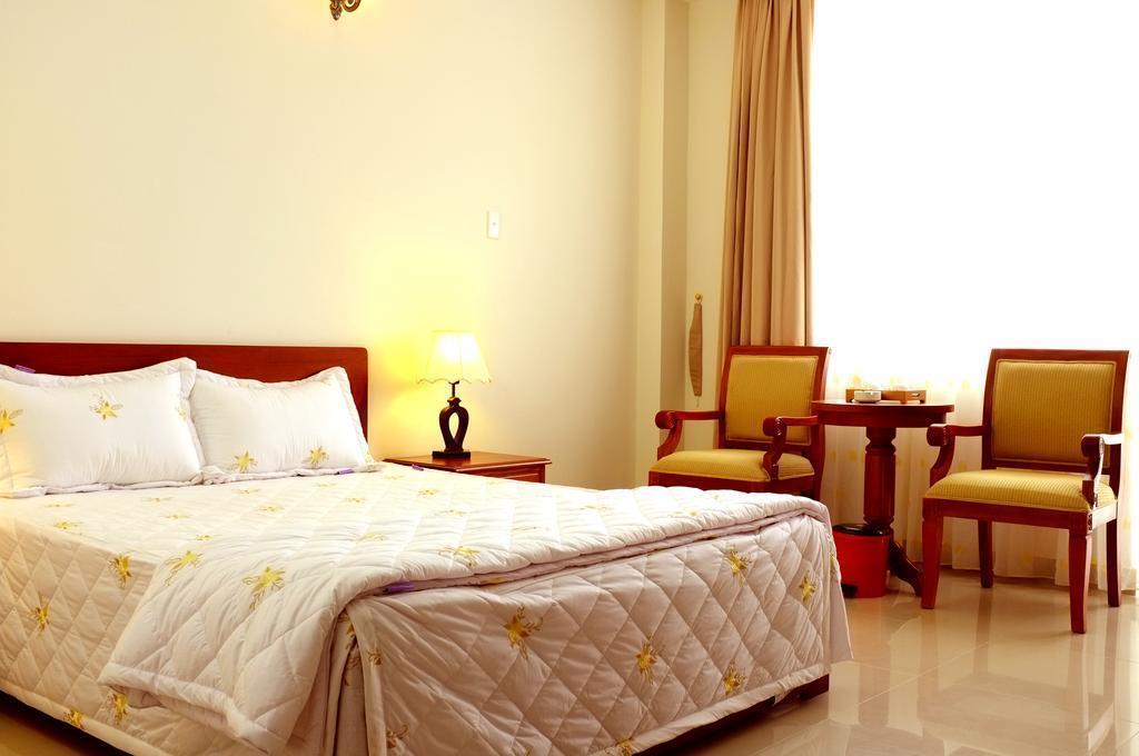 Панорама Tan Son Nhat 3*