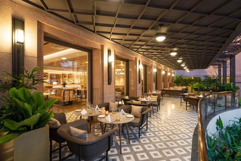 Апартаменти Legend Hotel Saigon 5*