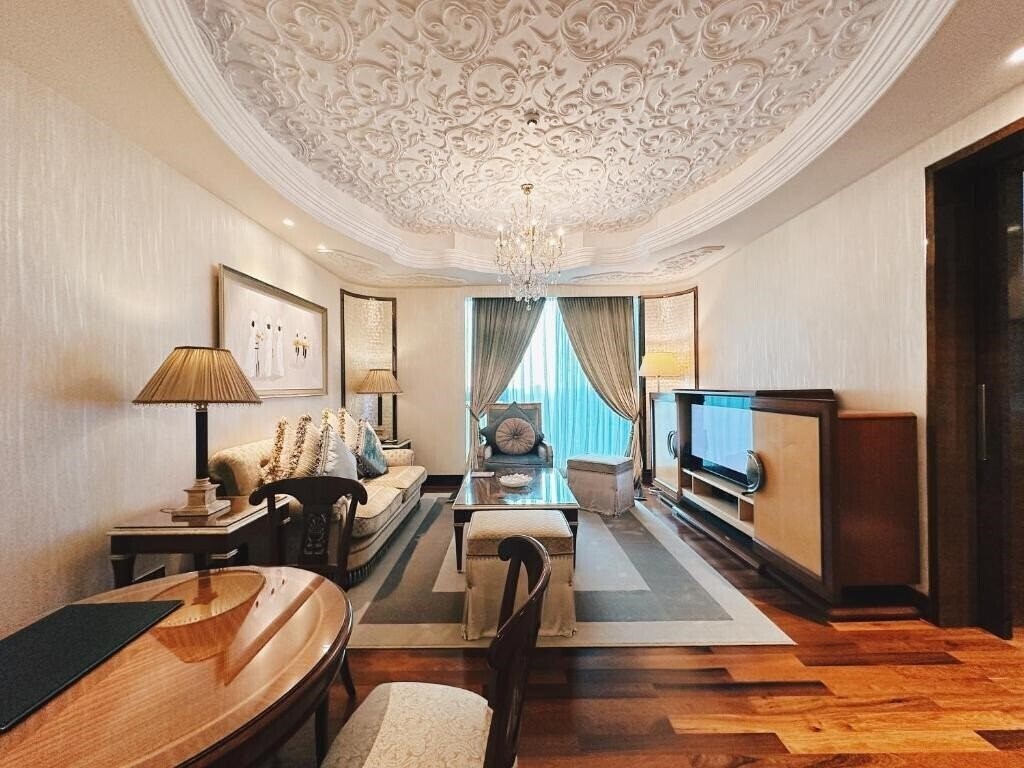 Апартаменти The Reverie Saigon 5*