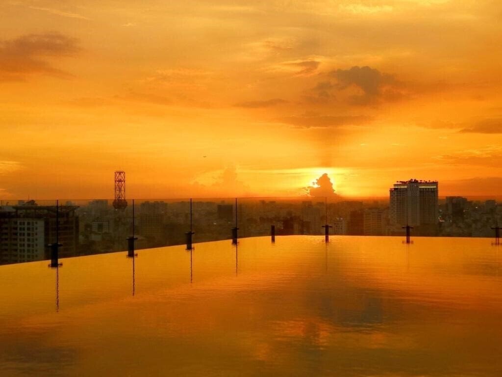 Панорама Hotel Des Arts 5*