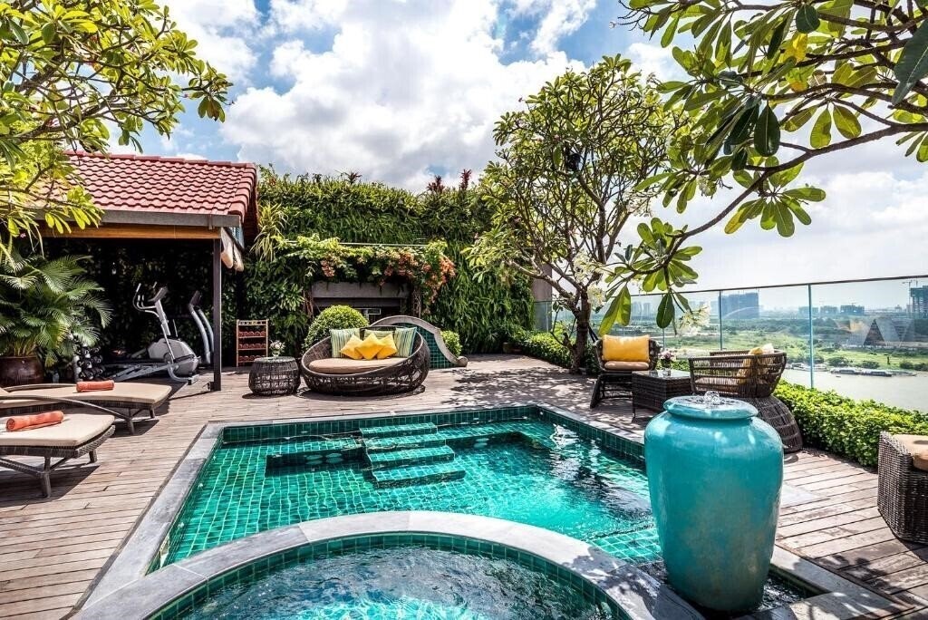 Апартаменты Silverland Jolie Hotel & SPA 3*