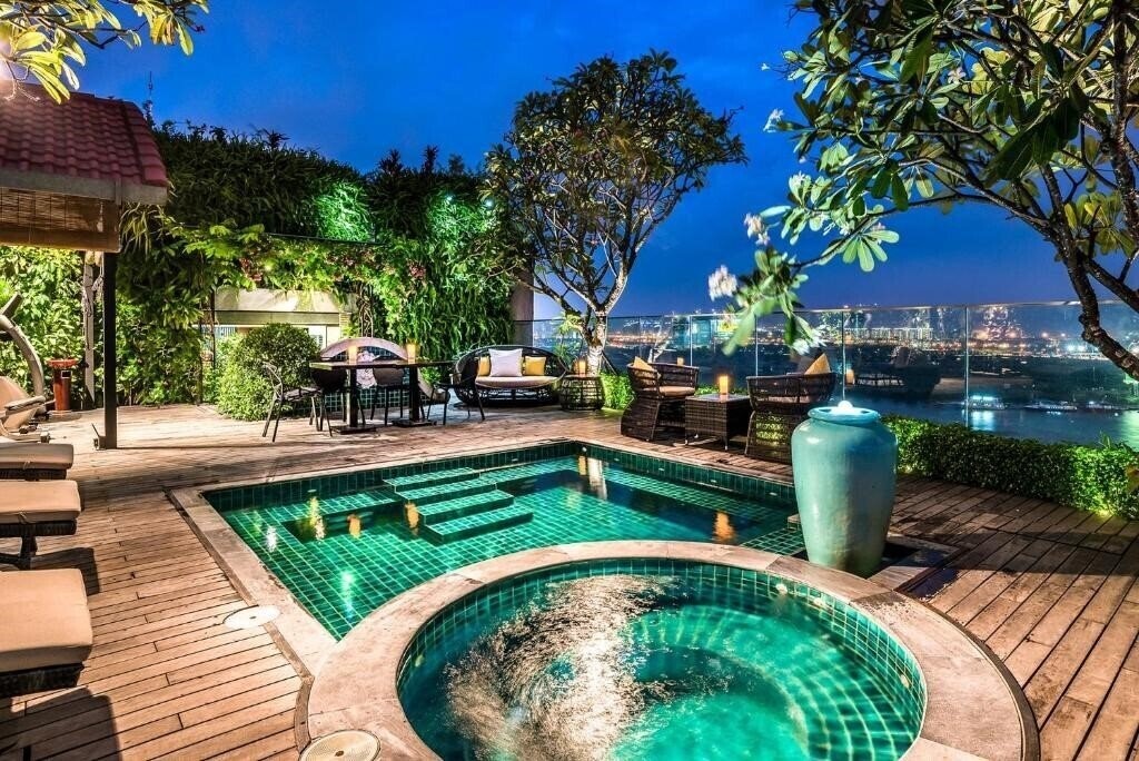 Панорама Silverland Jolie Hotel & SPA 3*