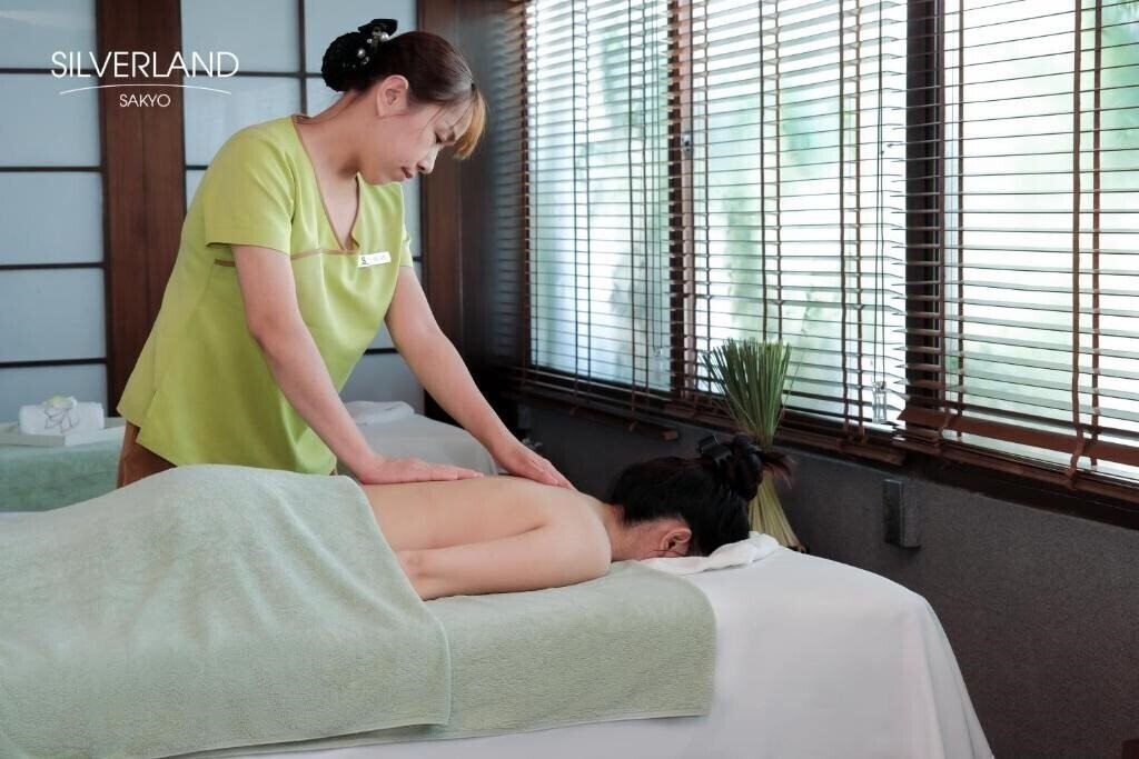 Территория Silverland Sakyo Saigon 4*