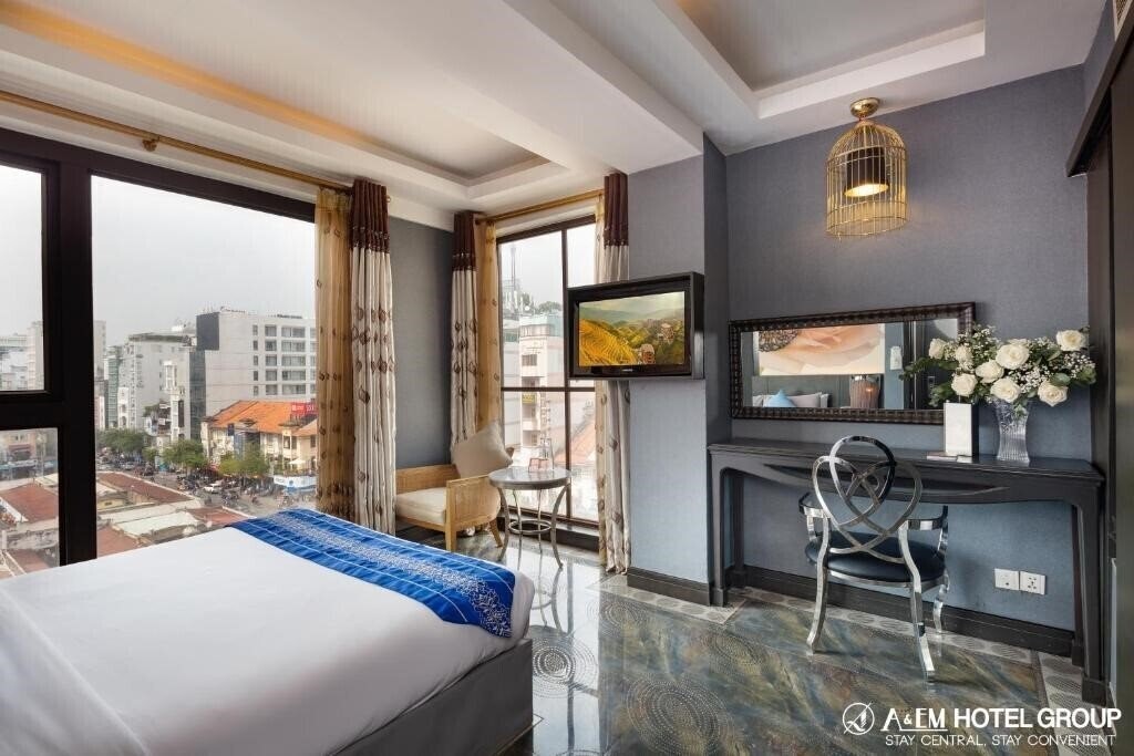 Вид A & Em Phan Boi Chau 3*