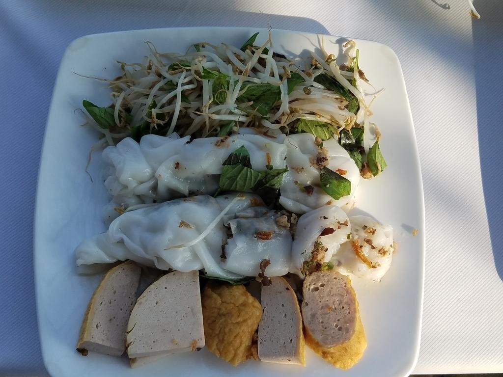 Апартаменти Minh Chau Hotel 2*