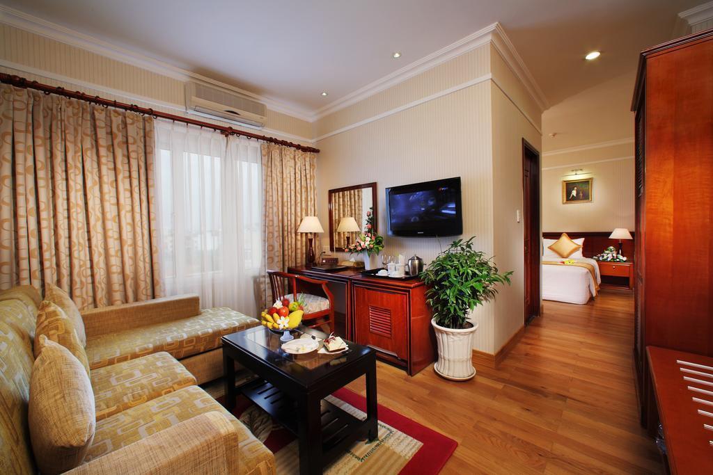Готель First Hotel (ex. First Hotel Ho Chi Minh City, De Nhat Hotel) 4*