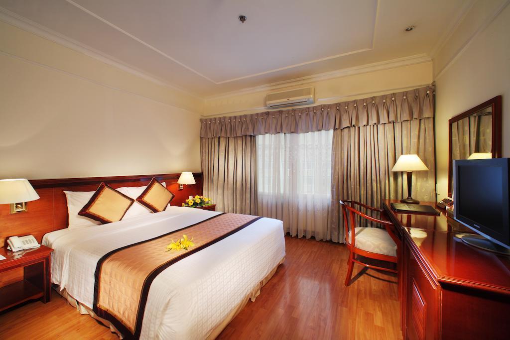 Фото First Hotel (ex. First Hotel Ho Chi Minh City, De Nhat Hotel) 4*