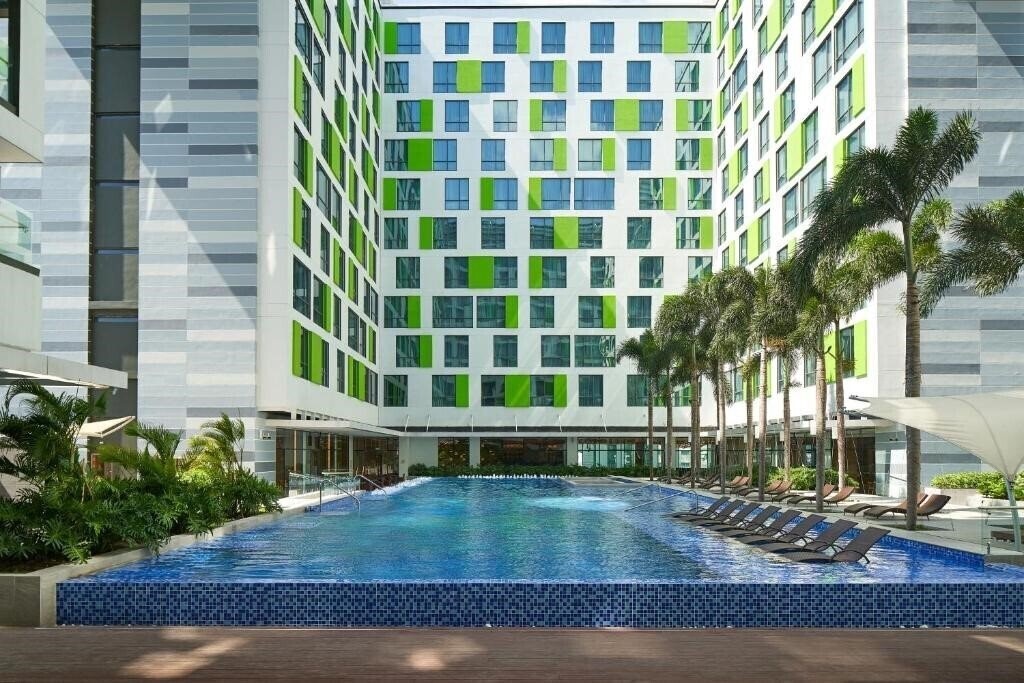 Фотография Holiday Inn & Suite Saigon Airport 5*