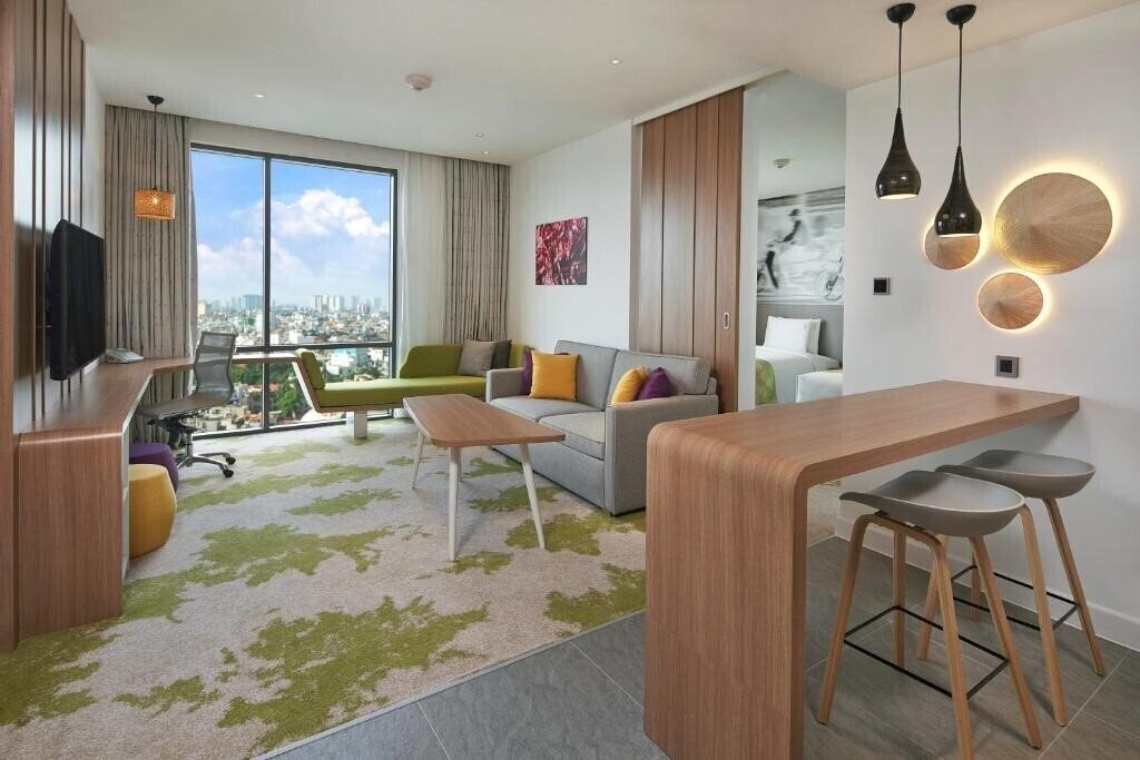 Апартаменты Holiday Inn & Suite Saigon Airport 5*