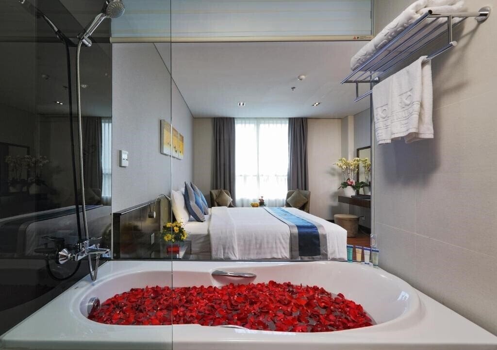 Територія Central Palace Hotel 4*