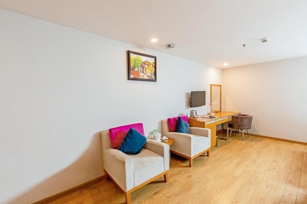 Панорама Ttc Hotel Deluxe Airport 3*