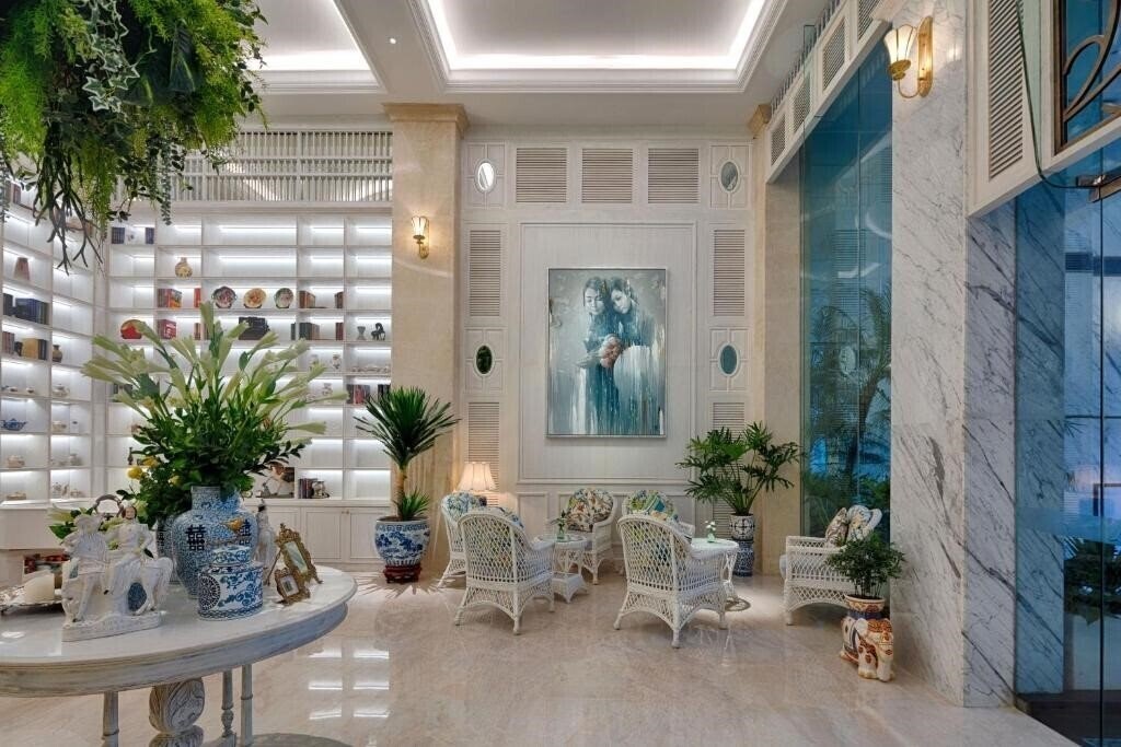 Панорама Au Lac Charner Hotel (ex. Silverland Charner) 4*