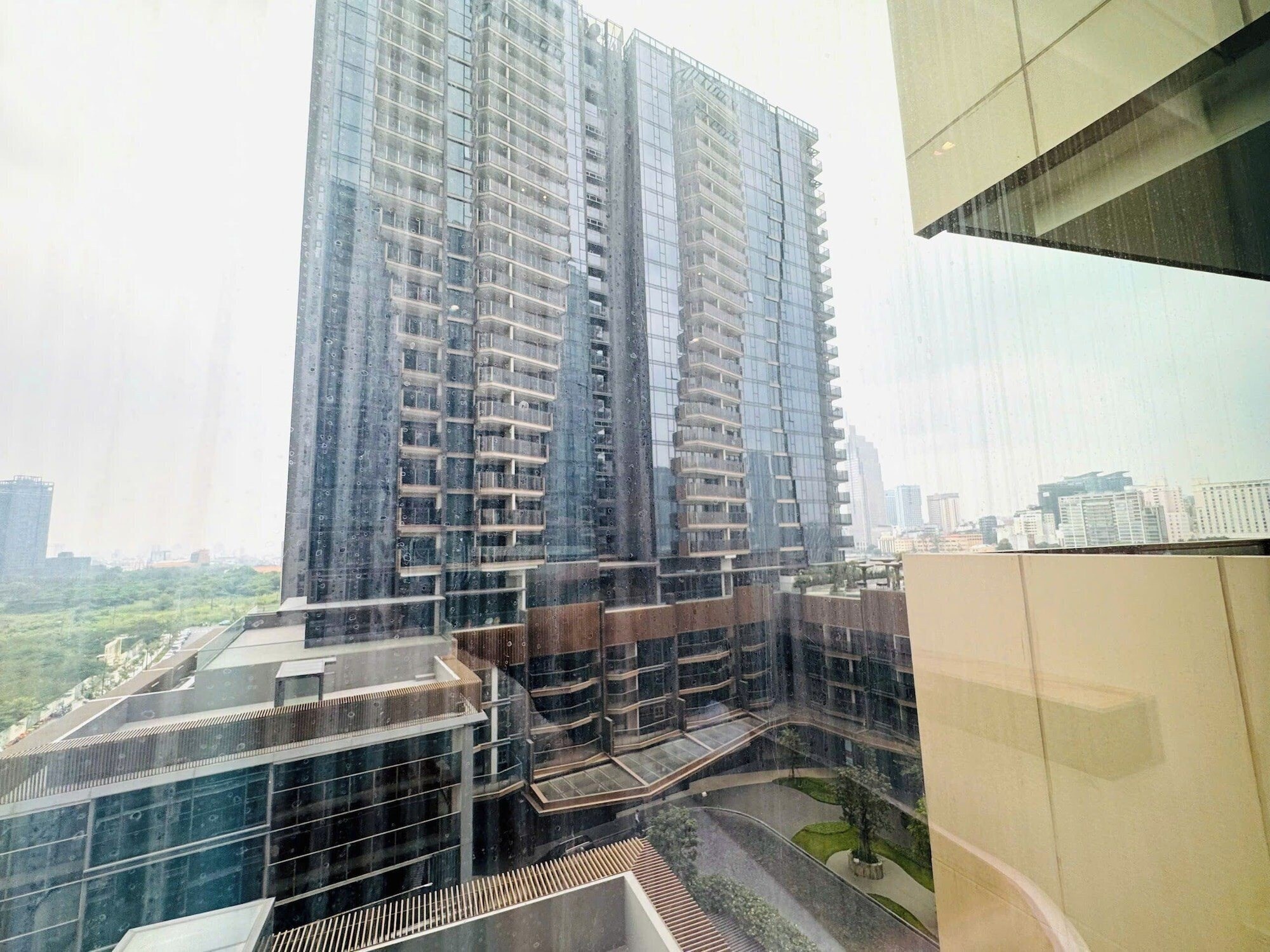 Фотография Bluesky Opera Luxury Ho Chi Minh City 5*