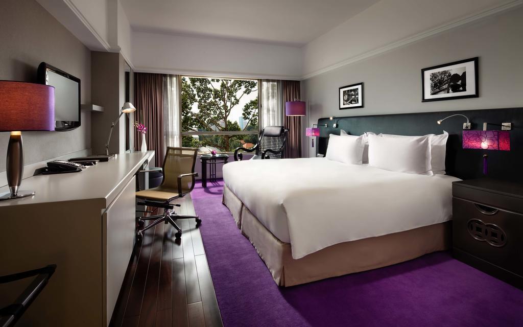 Територія Sofitel Plaza 5*