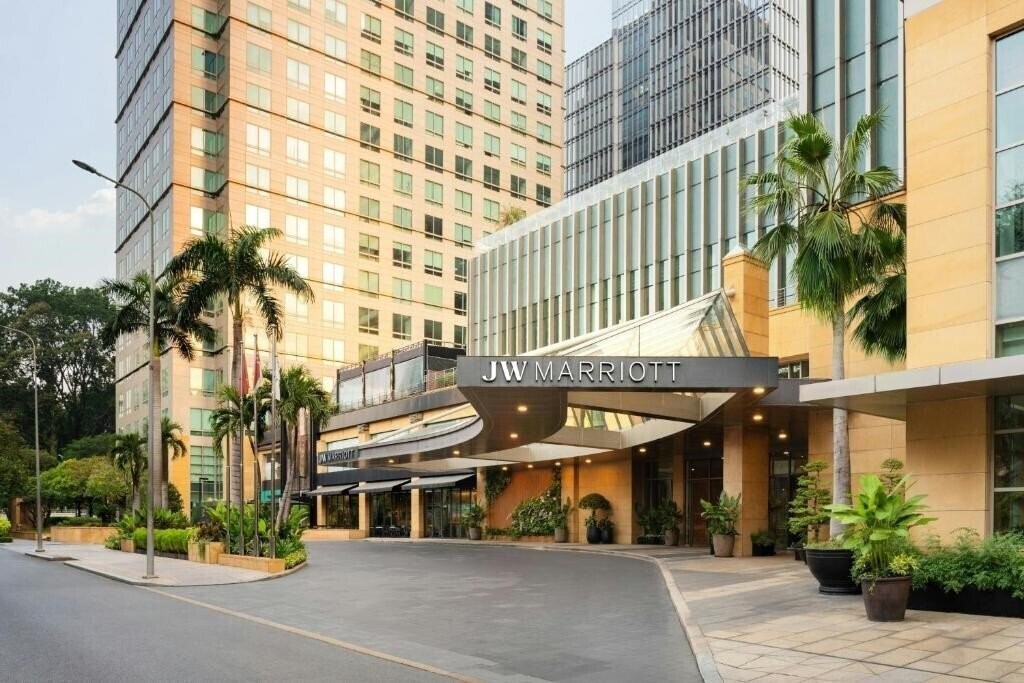 Готель JW Marriott Hotel & Suites Saigon (ex. Intercontinental Asiana Saigon) 5*