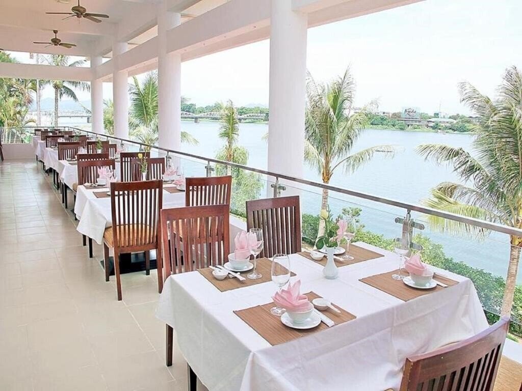 Картинка Century Riverside 4*
