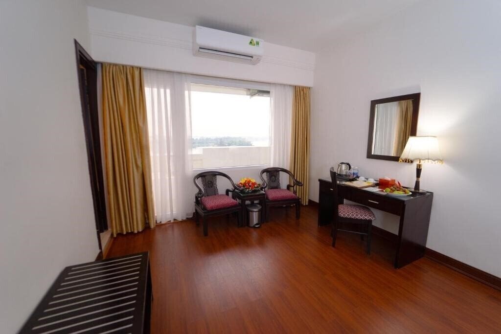 Апартаменты Century Riverside 4*