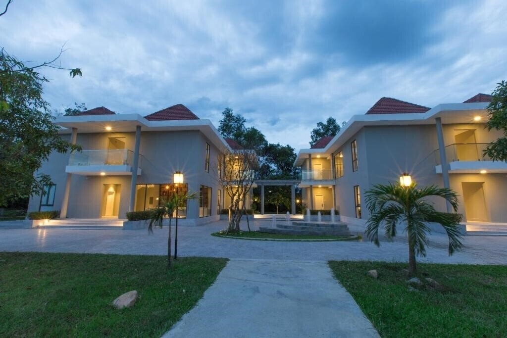 Отель Alba Thanh Tan Hot Spring (ex. Alba Hot Springs Resort) 3*