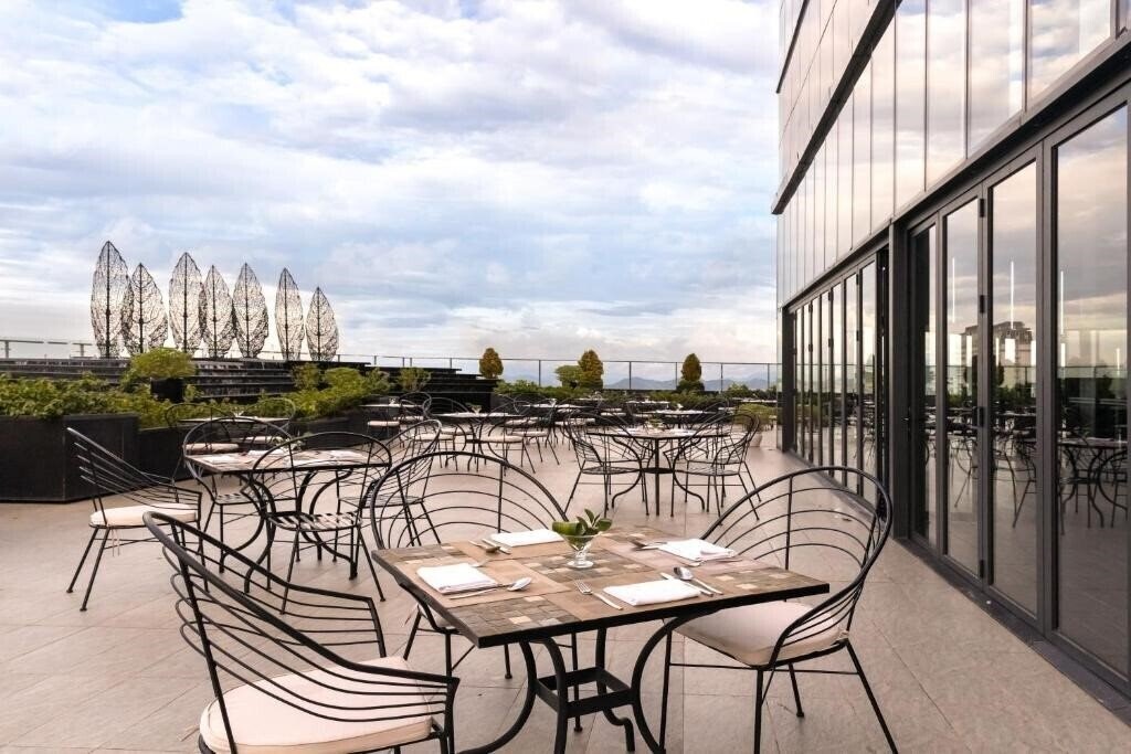 Вид Vinpearl Hue 5*