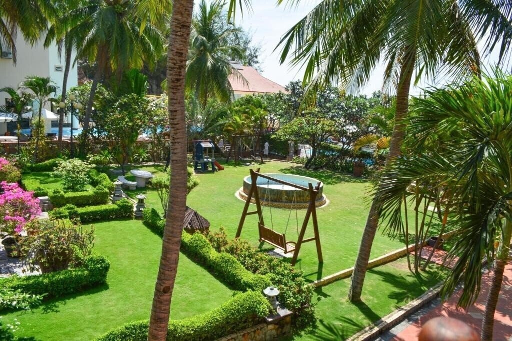 Вид Le Aqua Resort & SPA Phan Thiet (ex. Swiss Village Resort & SPA) 4*